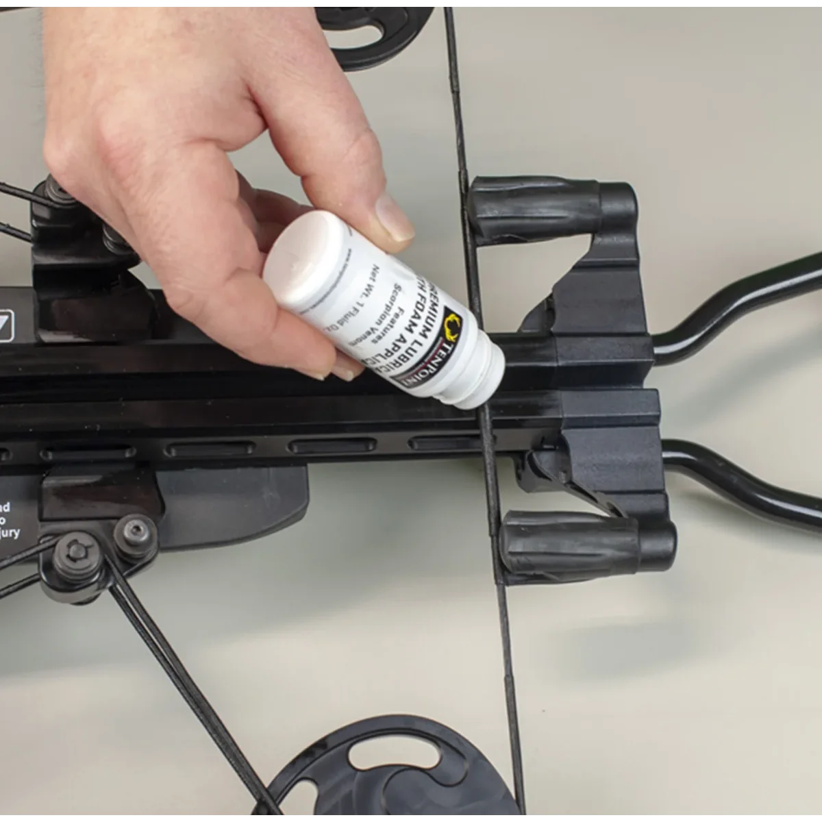 TenPoint Premium Lubricant w/foam applicator - Image 2